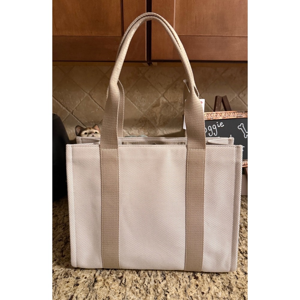 Lululemon Two-Tone Canvas Tote 10L Mohave Tan/Light Ivory NWT Large Tote - Picture 2 of 5